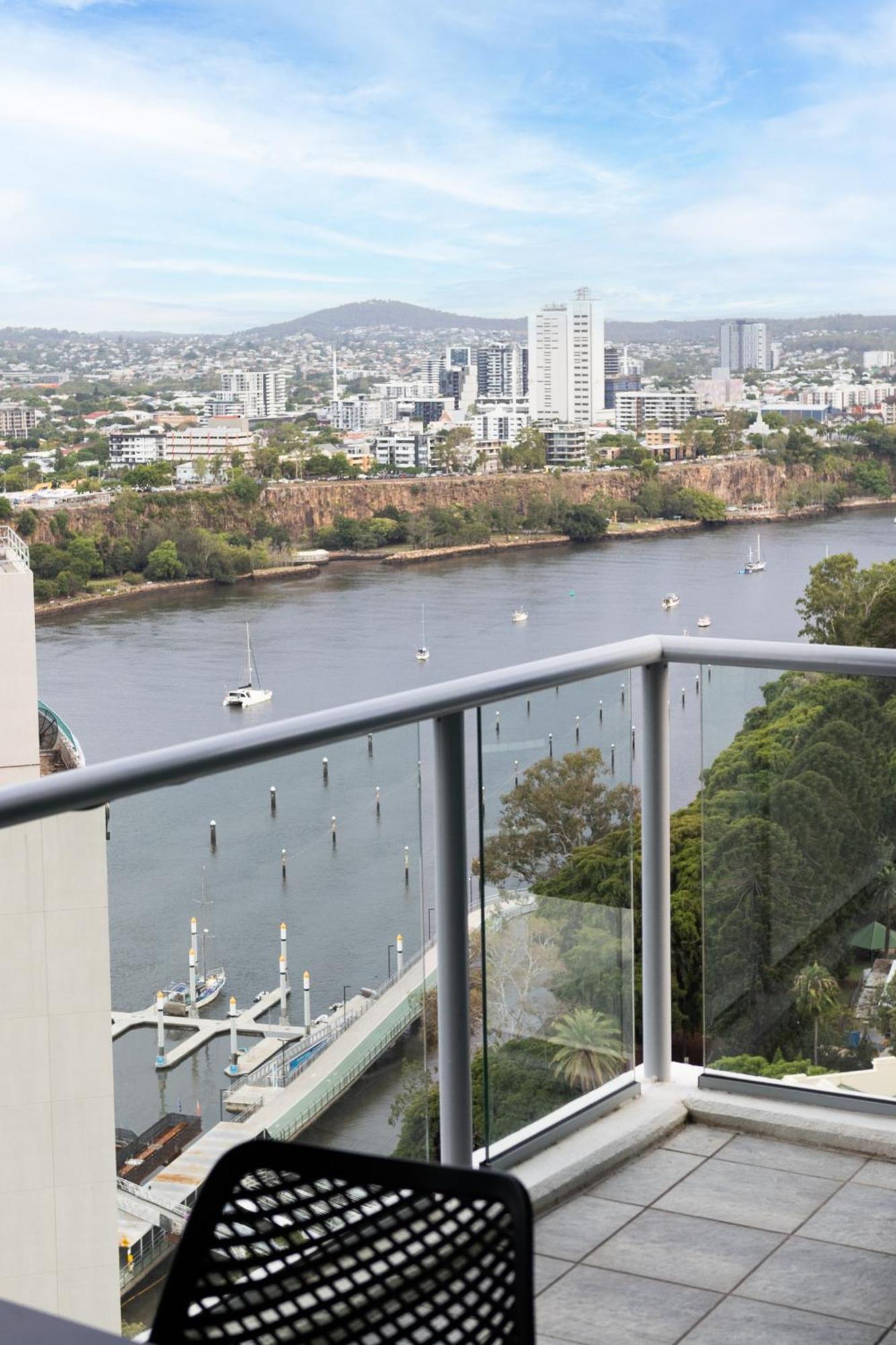 Oaks Brisbane On Felix Suites Bagian luar foto