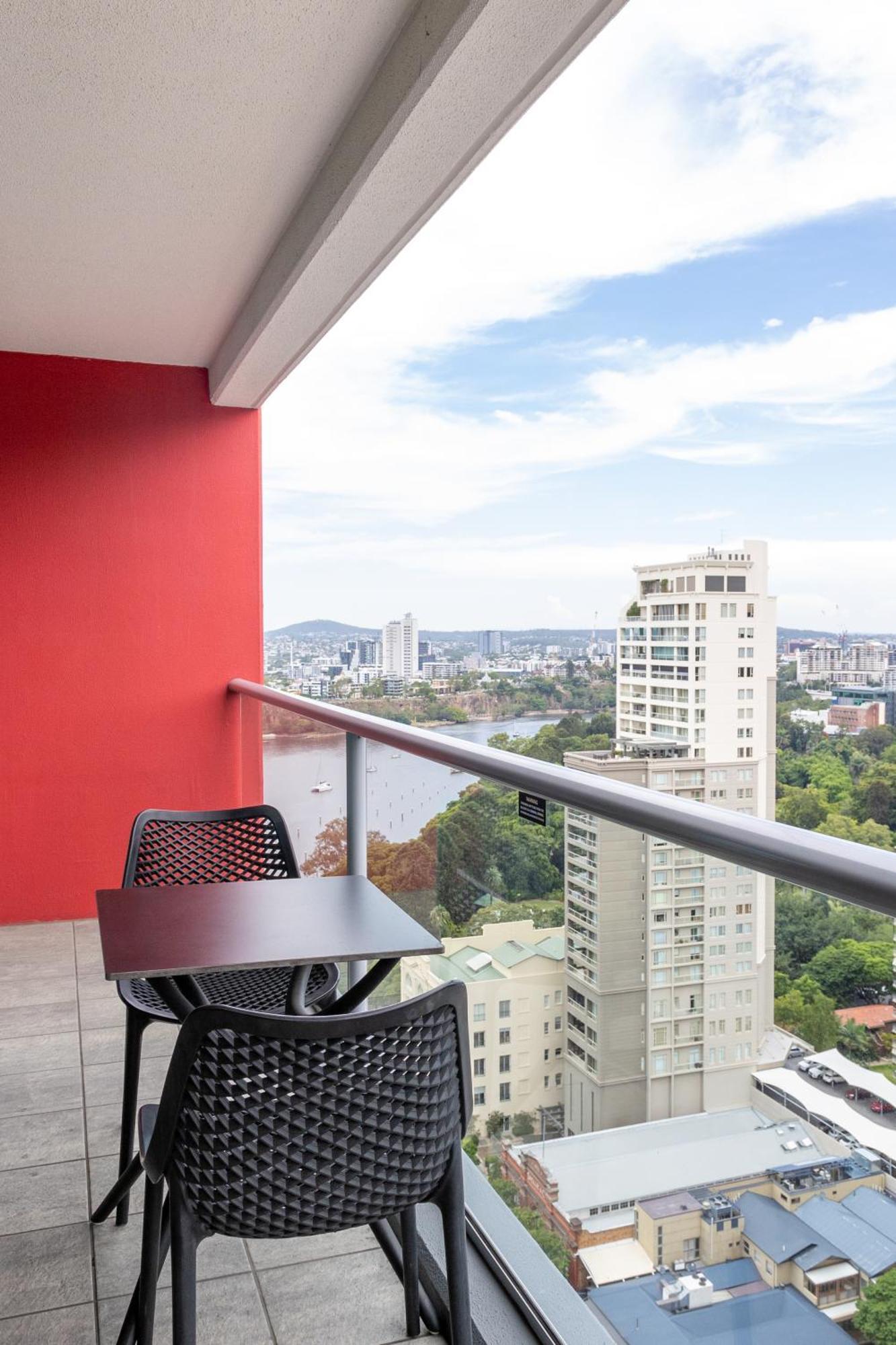 Oaks Brisbane On Felix Suites Bagian luar foto