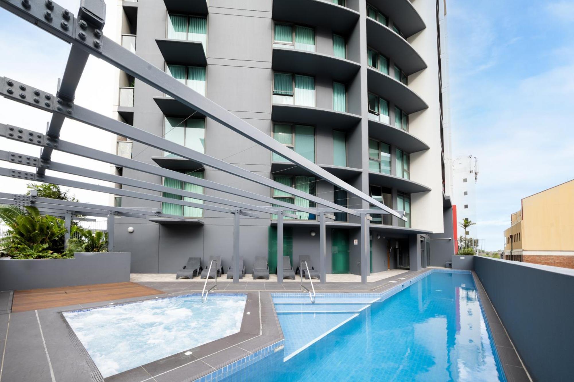 Oaks Brisbane On Felix Suites Bagian luar foto